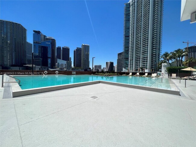 Building Photo - 350 S Miami Ave