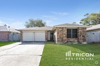 Building Photo - 520 Angelina Dr