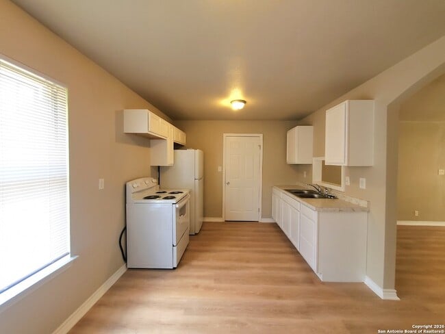 Building Photo - 203 Ardmore St