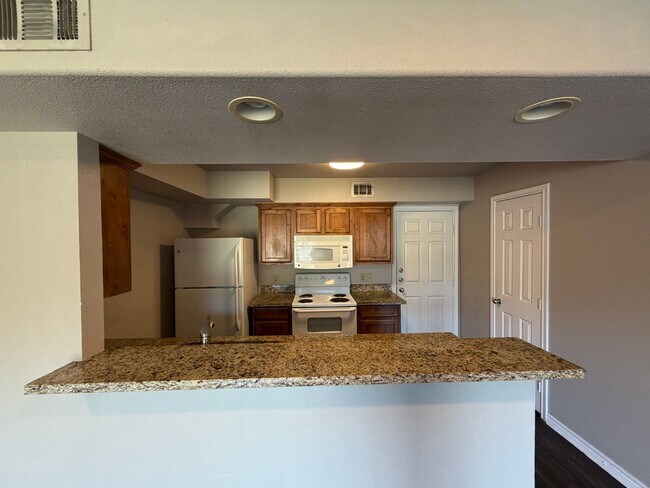 Building Photo - 2535 Pascal Ct