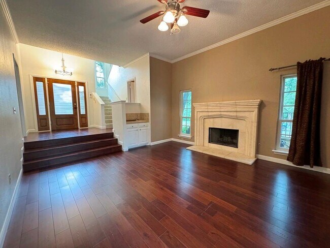 Building Photo - 6401 Wallace Cove