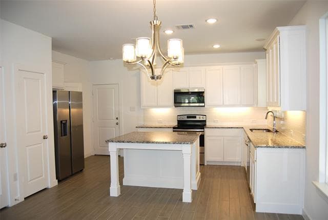 Building Photo - 369 Oakbend Dr