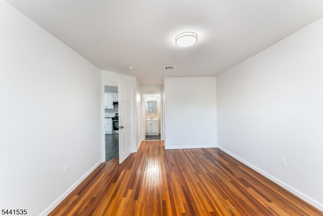 Building Photo - 83 1st St