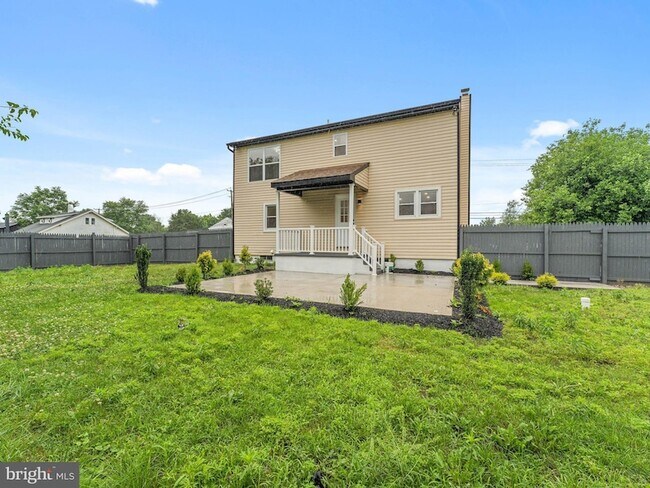 Building Photo - 308 Delsea Dr