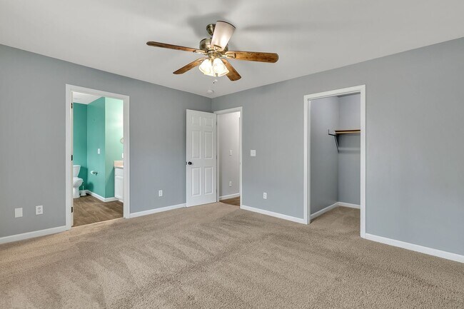 Building Photo - Amazing Floor Plan in Desirable Spanaway Neighborhood!