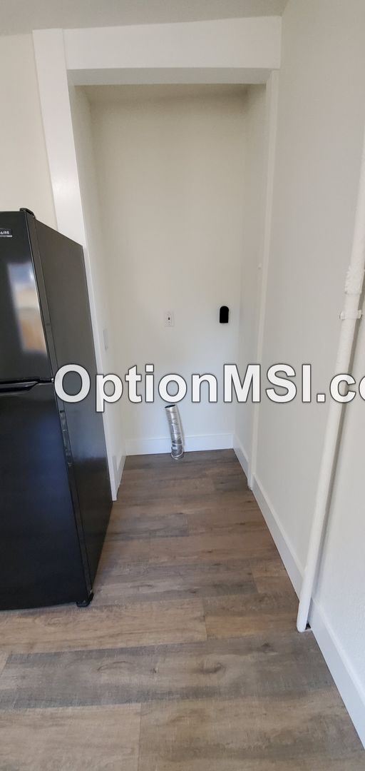 Building Photo - Available NOW