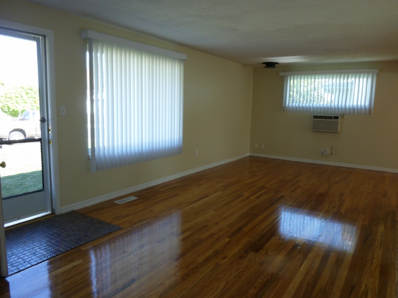 Building Photo - 1211 W Dalke Ave