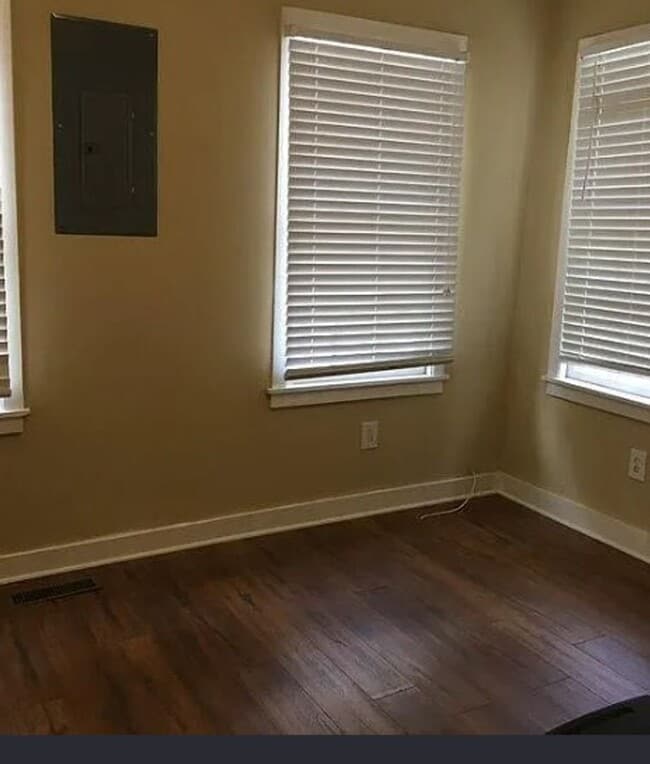 Building Photo - 365 Spindlewood Wy