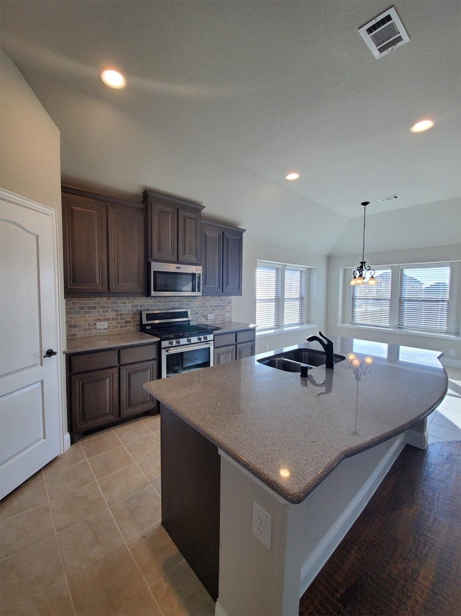 Building Photo - 504 Endicott Dr