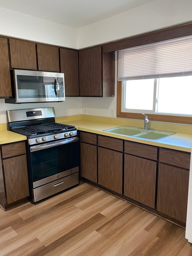 Building Photo - 116 S Cooper Rd