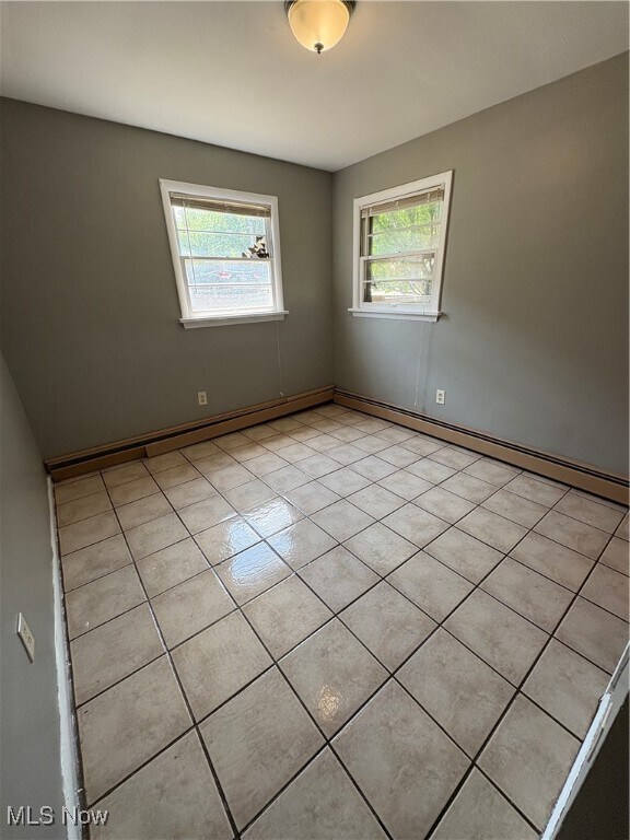 Building Photo - 3055 Hadley Ave