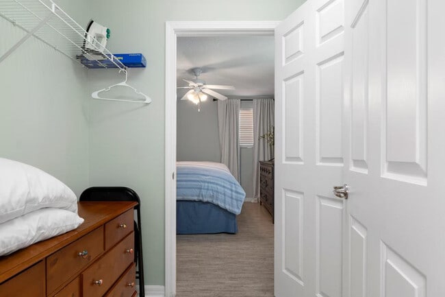 Building Photo - 4 Waterside St