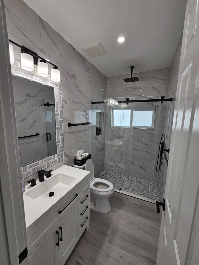 Building Photo - 8797 Rose Way