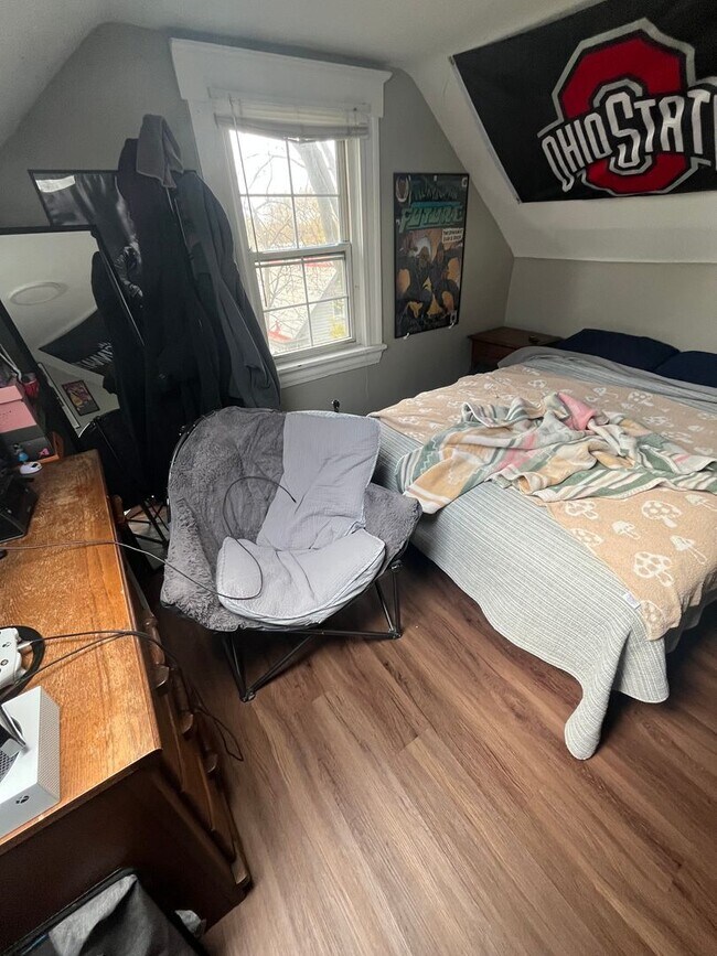 Building Photo - Five Bedroom Available for 26-27 School Year!