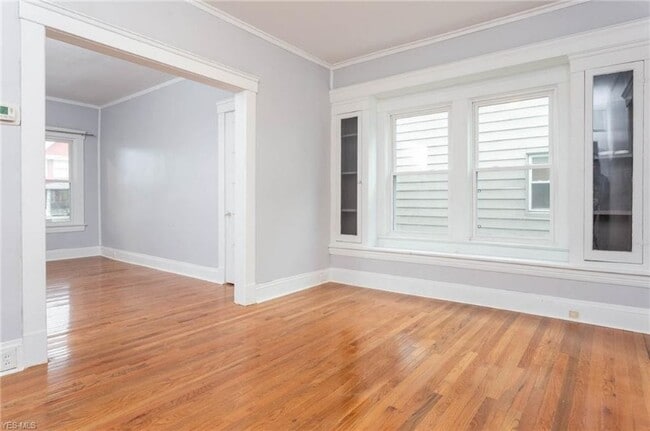 Building Photo - 1541 Lakewood Ave