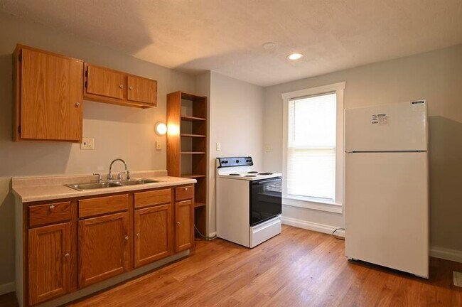 Primary Photo - 4038 Seward St