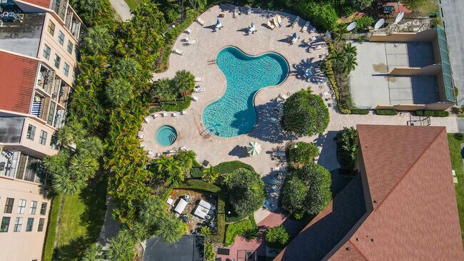 Building Photo - 600 Egret Cir