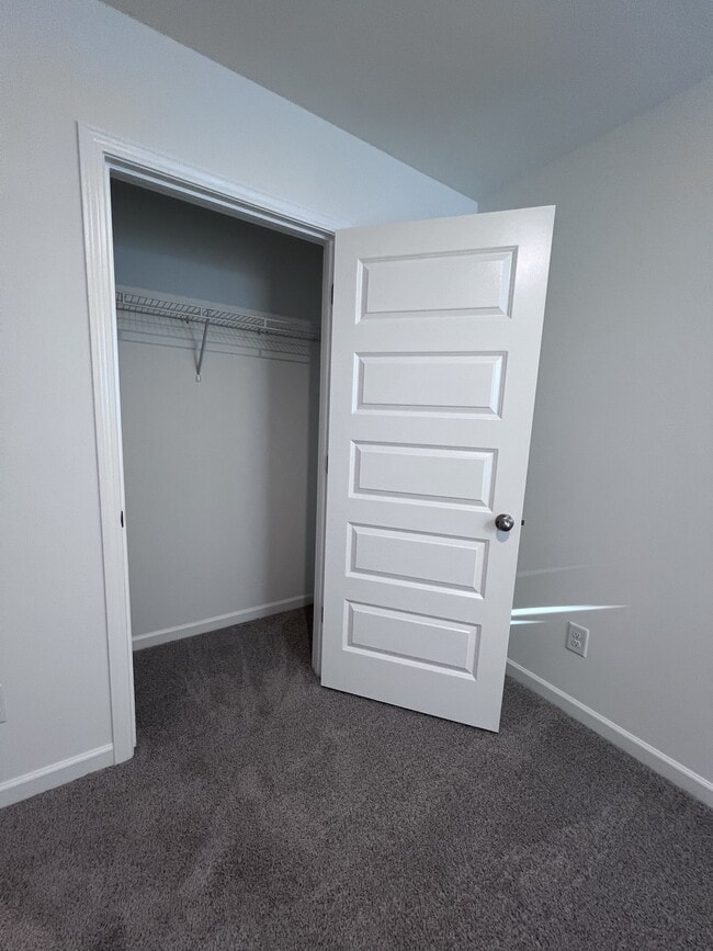 Building Photo - 6092 Knickerbocker Street