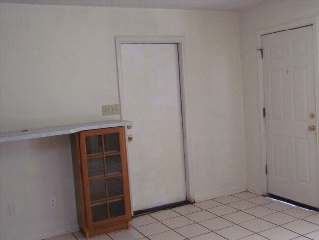 Building Photo - 108 Timber Ln