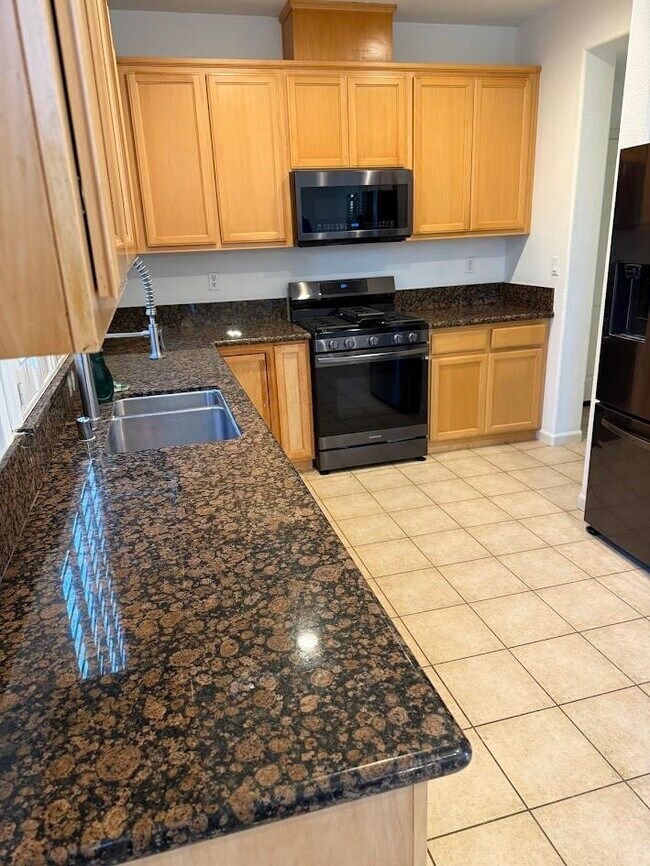 Building Photo - 236 Cogburn Way