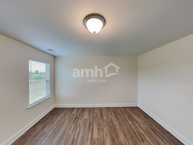 Building Photo - 1100 Amberly Wy