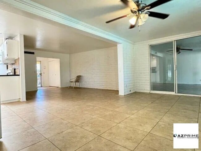 Building Photo - Beautiful home