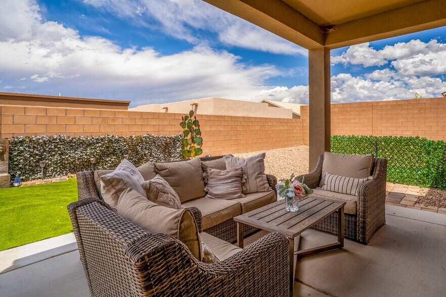 Building Photo - 1 Camino Cerro Escondido