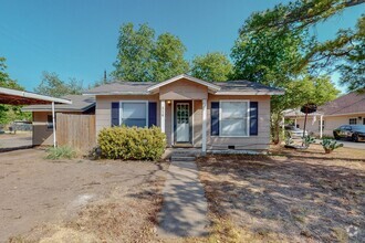 Building Photo - Coming Soon! 3 Bedroom, 1 Bath Cleburne Ho...