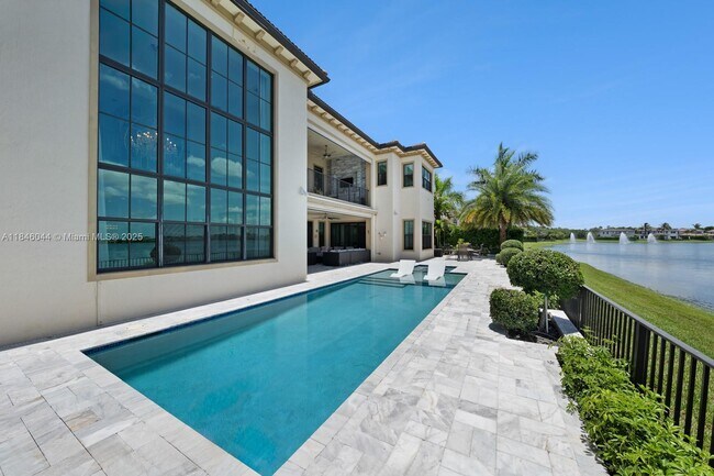 Building Photo - 8545 Watercrest Cir E