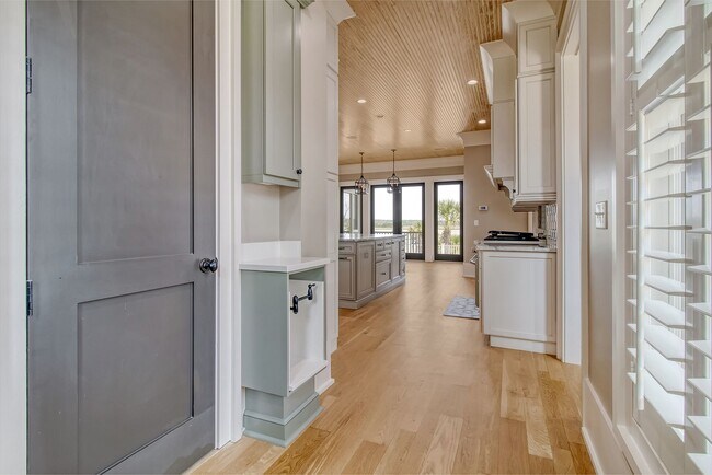 Building Photo - 4 Bedroom 4.5 Bath Home in Dunes West - Mt. Pleasant