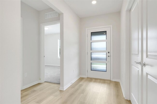 Building Photo - 7357 Ivy Tendril Ave