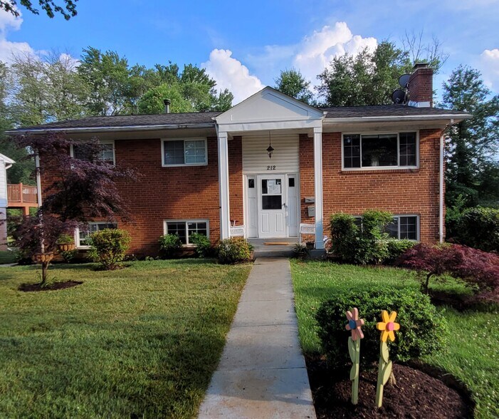 Building Photo - 212 Rollins Ave