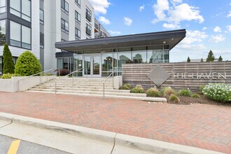 Building Photo - 145 Riverhaven Dr