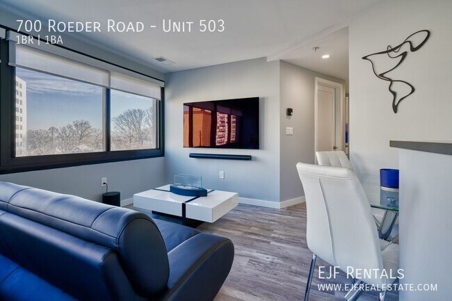 Building Photo - 700 Roeder Rd