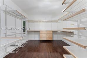 Building Photo - 2465 Inagua Ave