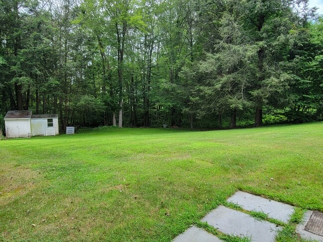 Building Photo - 28 Bonnie Brae Dr