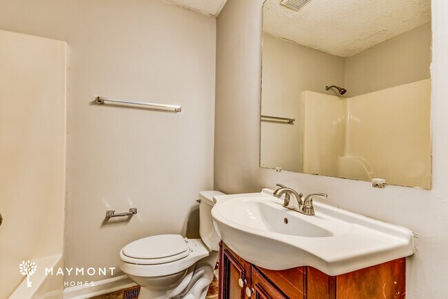 Building Photo - Montevallo Home, Ready for You