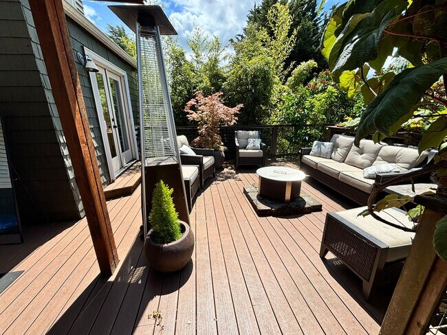 Building Photo - 4Bd/2.75Ba Seattle Home