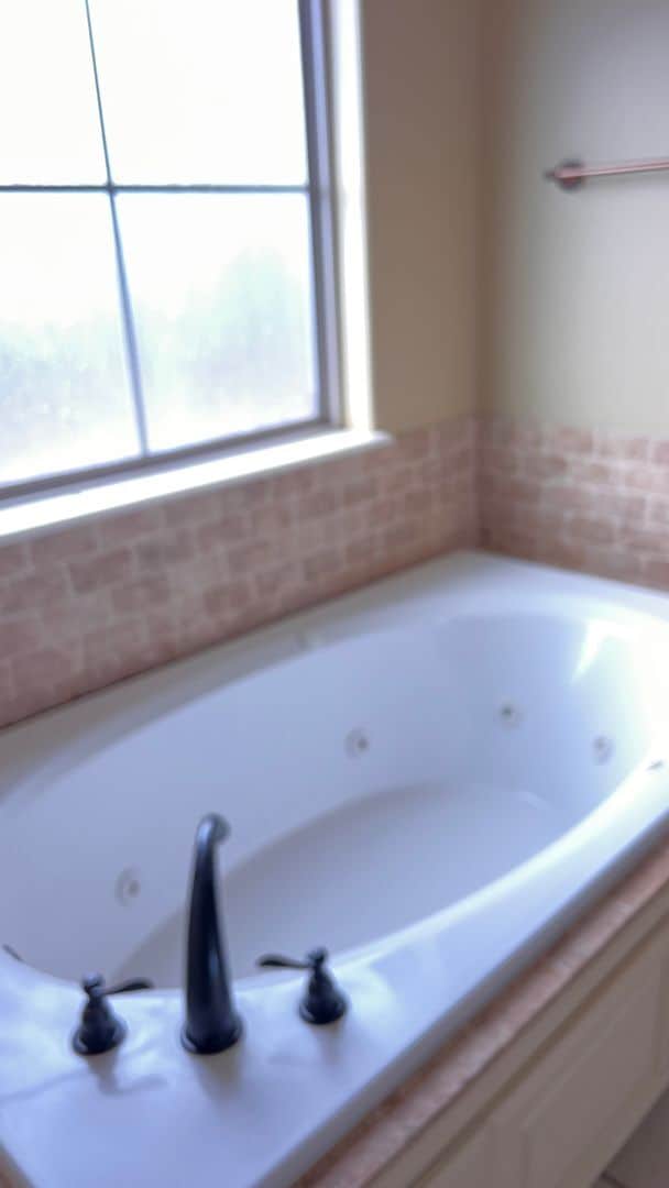 Building Photo - 317 Barbara Dr