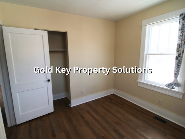 Building Photo - 124-126 E. 21ST