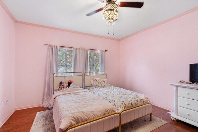 Building Photo - 817 Griner St