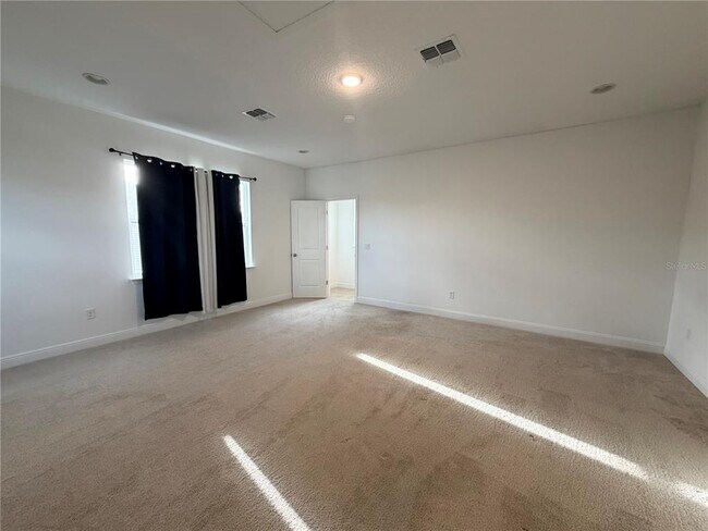 Building Photo - 15050 Lake Bessie Loop