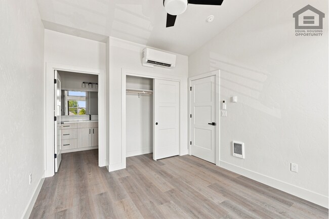 Building Photo - 2Bed/2.5Bath 2-Story Luxury Condo in Redmond, OR! -- BRAND NEW! NEVER LIVED IN!