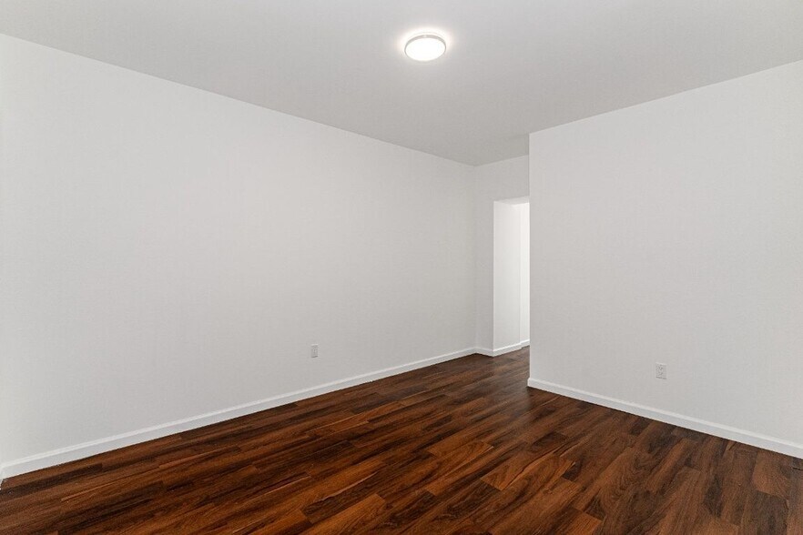 Building Photo - 1838 C St SE