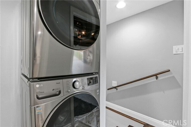 Building Photo - 447 Avenue E