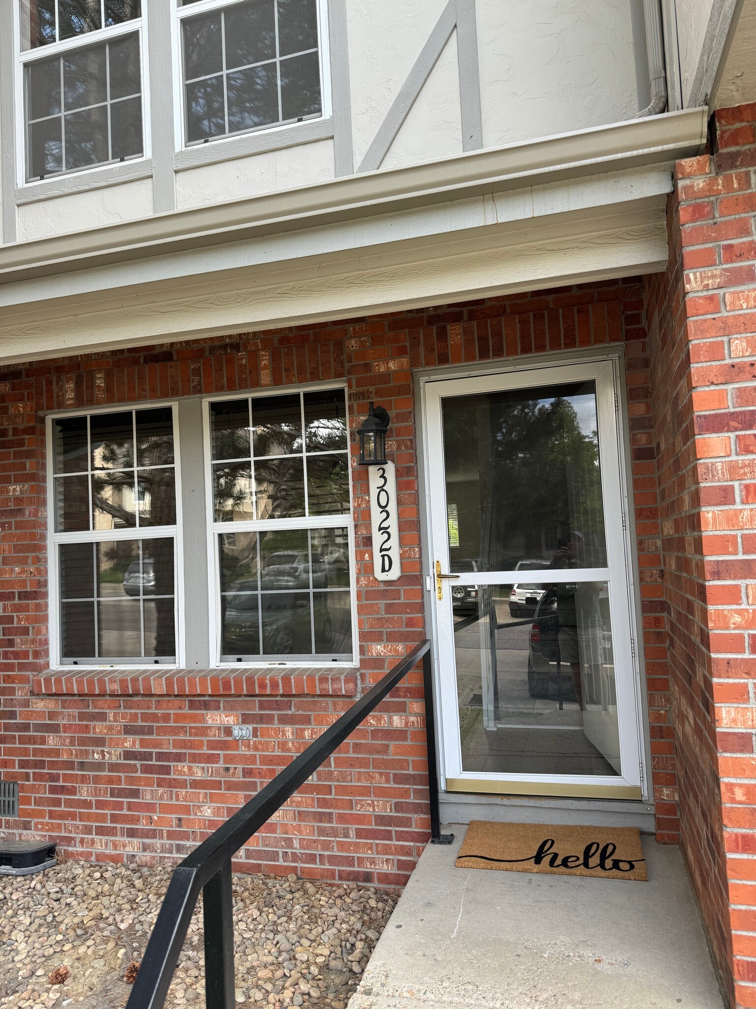 Quiet neighborhood - 3022 W 107th Pl