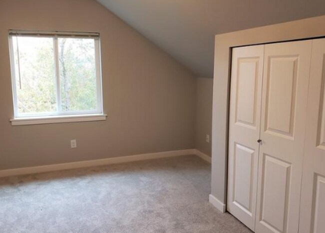 Building Photo - 2805-2807 Undine Street