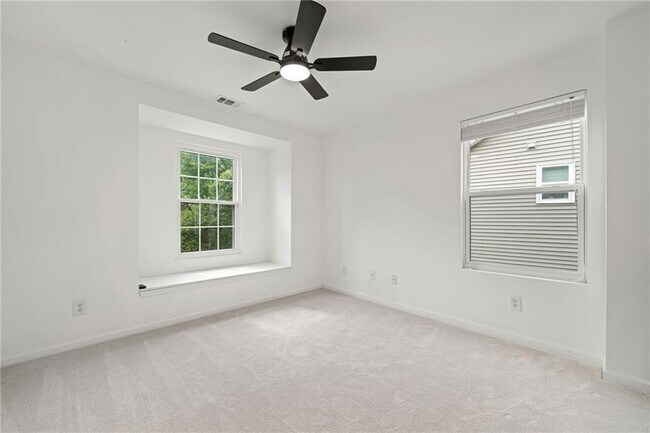 Building Photo - 151 Nacoochee Way