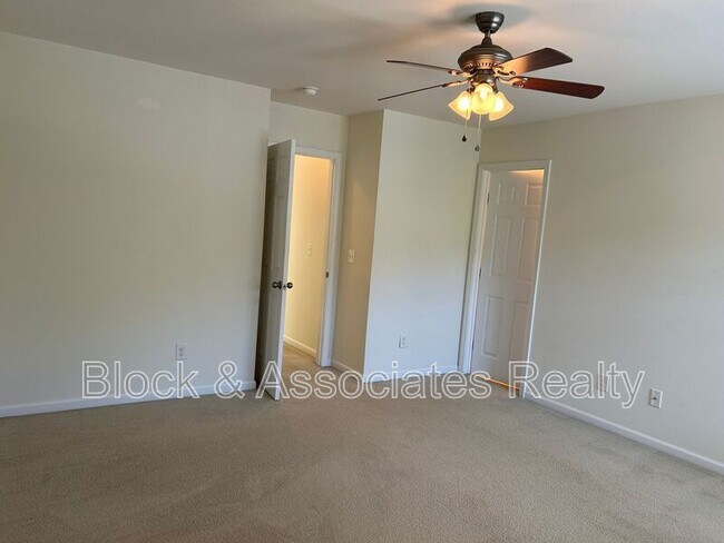 Building Photo - 5147 Fiddlers Run Dr