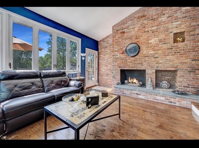 Building Photo - 4 Undercliff Terrace